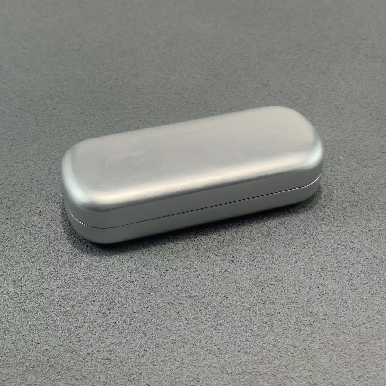 Silver Pu Glasses Case Women'S Portable Pressure-Resistant High-End Ins Lightweight Glasses Storage Box Sunglasses Case